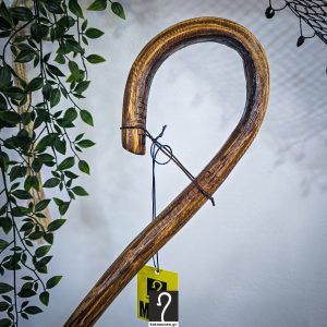 Κρητική κατσούνα ανθεκτική για κάθε χρήση. Από ξύλο Δρυς και ύψος 1,28 μ | ΚΩΔ 011125-ΜΣ32