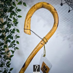 Vintage Κρητική Κατσούνα ιδανική για καθημερινή χρήση και στήριξη. Ξύλο Μαυρομουρνιά και ύψος 1,24 μ | ΚΩΔ 041125-ΣΤ09