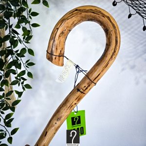 11 εκ περίμετρο Εντυπωσική και  Αυθεντική Στιβαρού Τύπου Κατσούνα. Το επόμενο οικογενειακό σας κειμήλιο. Ξύλο Πρίνου, ύψος 1,40 μ | ΚΩΔ 111125-ΤΖ40