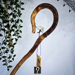 Κρητική Κατσούνα με άγρια υφή και μεγάλος ύψος. Ξύλο Πρίνου και ύψος 1,40 μ | ΚΩΔ 111125-ΣΤ14