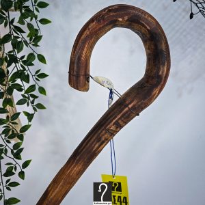 12,5 εκ περίμετρο Special Κρητική Κατσούνα με υπέροχο στρογγυλό γύρισμα και αλφάδι κορμό. Από ξύλο Λιτσικουδιάς και Ύψος 1,15 μ | ΚΩΔ 141225-ΜΣ44