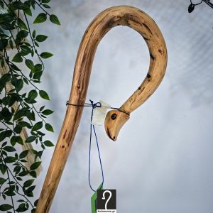 Παραδοσιακή Σκαλιστή Κρητική Κατσούνα Φίδι, ιδανική για κάθε χρήση. Από ξύλο Πρίνου 1,39 μ | ΚΩΔ 151225-ΤΖ29