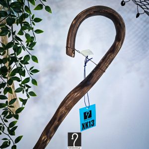 Σκουρόχρωμη κι εντυπωσιακή Κρητική Κατσούνα Ιδανική για καθημερινή χρήση. Ξύλο Πρίνου και ύψος 1,34 μ | ΚΩΔ 151225-ΧΚ13