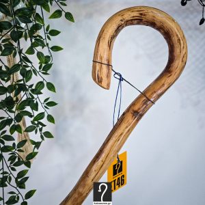 10,50 εκ περίμετρο Εντυπωσιακή κι  Αυθεντική Στιβαρού Τύπου Κατσούνα για κάθε χρήση. Ξύλο Πρίνου, ύψος 1,40 μ | ΚΩΔ 271225-ΣΤ46