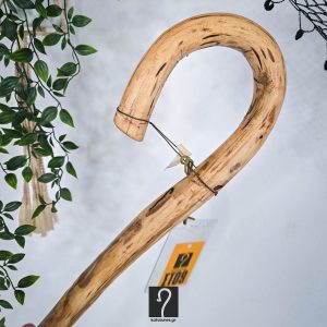 12 εκ περίμετρο, το επόμενο οικογεινειακό σας κειμήλιο. Αυθεντική Κρητική Κατσούνα από ξύλο Αστύρακα καυ ύψος 1,15 μ.   | ΚΩΔ 060125-ΣΤ09