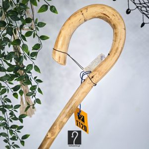 Vintage Κρητική Κατσούνα ιδανική για καθημερινή χρήση και στήριξη. Ξύλο Μαυρομουρνιά και ύψος 1,58 μ | ΚΩΔ 060125-ΣΤ20