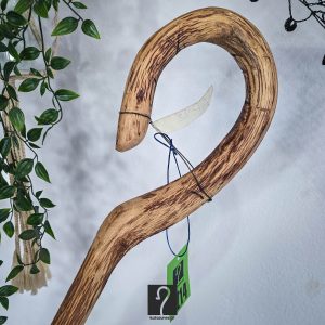 15 εκ περίμετρο με άγριο τελείωμα Κρητική Κατσουνα στιβαρού τύπου. Αυθεντική κι ανθεκτική, από ξύλο Δρυς και ύψος 1,28 μ | ΚΩΔ 190126-ΤΖ14