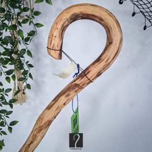 10,50 εκ περίμετρο Ανθεκτική κι  Αυθεντική Κατσούνα για κάθε είδους χρήση. Ξύλο Πρίνου, ύψος 1,22 μ | ΚΩΔ 190126-ΤΖ49