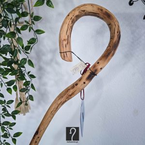 Ανθεκτική κι  Αυθεντική Κρητική Κατσούνα για κάθε είδους χρήση. Ξύλο Πρίνου, ύψος 1,25 μ | ΚΩΔ 190126-ΧΚ48