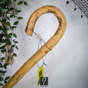 12 εκ περίμετρο, στιβαρού Τύπου Κρητική Κατσούνα από ξύλο Ροδιάς ιδανική για κάθε χρήση. Ύψος 1,21 μ | ΚΩΔ 300126-ΜΣ41