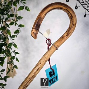 Κρητική Κατσούνα Ιδανική για καθημερινή χρήση και στήριξη, από ξύλο Πρίνου και ύψος 1,17 μ | ΚΩΔ 300126-ΧΚ21