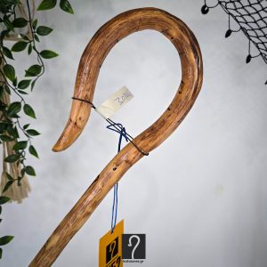 Special Κρητική Κατσούνα με διπλό αντίθετο γύρισμα. Ιδανική για πεζοπορία και κάθε είδους χρήση. Ξύλο Πρίνου και ύψος 1,52 μ | ΚΩΔ: 060226-ΣΤ52