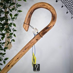 Κρητική Κατσούνα Ιδανική για πεζοπορία και κάθε είδους χρήση, από ξύλο Πρίνου και ύψος 1,347 μ | ΚΩΔ 060226-ΜΣ32