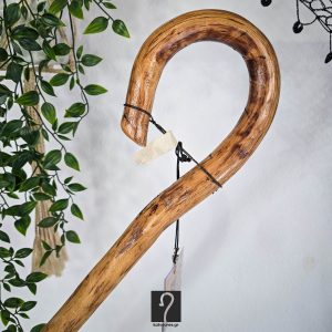 Special Κρητική Στιβαρού Τύπου Κατσούνα με μεγάλο ύψος. Από ξύλο Πρίνου, ύψος 1,43 μ | ΚΩΔ 120226-ΣΤ12