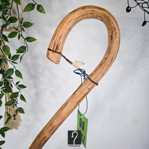 Κρητική Κατσούνα για καθημερινή χρήση και στήριξη. Από ξύλο Μπουρνελίδι και ύψος 1,27 μ  ΚΩΔ 140226-ΤΖ47