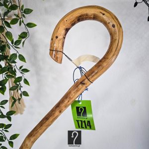 Κρητική Κατσούνα Ιδανική για καθημερινή και κάθε είδους χρήση. Ξύλο Πρίνου και ύψος 1,26 μ | ΚΩΔ 210226-ΤΖ14