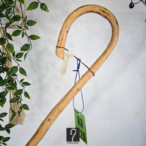 Αυθεντική Κρητική Κατσούνα για καθημερινή χρήση και στήριξη. Από ξύλο Αστύρακα 1,32 μ | ΚΩΔ 210226-ΤΖ20