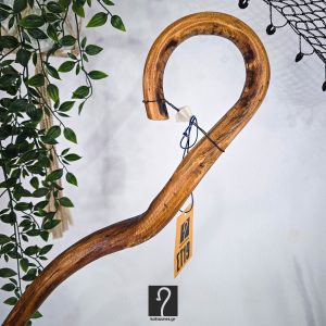 Ιδιαίτερη Κρητική Κατσούνα ανθεκτική για κάθε είδους χρήση. Ξύλο Πρίνου και ύψος 1,27 μ | ΚΩΔ: 030426-ΣΤ19