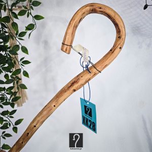 Κρητική Κατσούνα Ιδανική για καθημερινή και κάθε είδους χρήση. Ξύλο Πρίνου και ύψος 1,31 μ | ΚΩΔ 030426-ΧΚ28