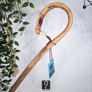 Κρητική Κατσούνα Ιδανική για καθημερινή και κάθε είδους χρήση. Ξύλο Πρίνου και ύψος 1,18 μ | ΚΩΔ 030426-ΧΚ33