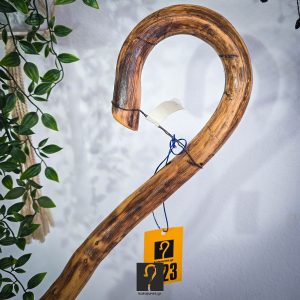 Special Κρητική Κατσούνα με μεγάλο ύψος για κάθε είδους χρήση. Ξύλο Πρίνου και ύψος 1,48 μ | ΚΩΔ: 020526-ΣΤ23