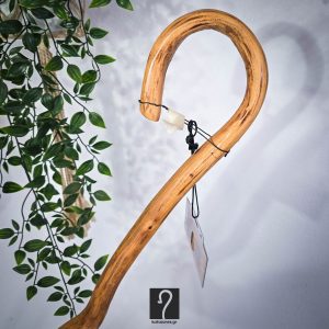 Κρητική Κατσούνα ιδανική για πεζοπορία και καθημερινή χρήση. Ξύλο Πρίνου και ύψος 1,11 μ | ΚΩΔ: 040526-ΣΤ47