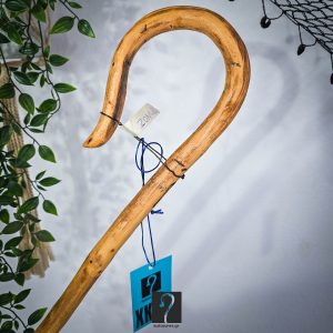 Special Κρητική Κατσούνα με διπλό αντίθετο γύρισμα. Ιδανική για πεζοπορία και κάθε είδους χρήση. Ξύλο Πρίνου και ύψος 1,34 μ | ΚΩΔ: 040526-ΧΚ43