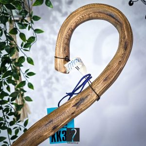 Σκουρόχρωμη Στιβαρού Τύπου Κρητική Κατσούνα. Ξύλο Πρίνου και ύψος 1,29 μ | ΚΩΔ 220526-ΧΚ38