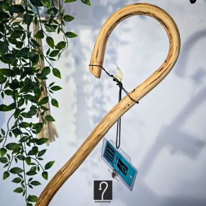Κρητική Κατσούνα ιδανική για καθημερινή χρήση και στήριξη. Ξύλο Πρίνου και ύψος 1,14 μ | ΚΩΔ: 050626-ΧΚ11