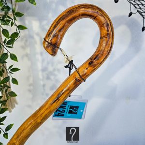 Special Στιβαρού Τύπου Κρητική Κατσούνα. Εντυπωσιακή κι ανθεκτική από ξύλο Πρίνου, ύψος 1,34 μ | ΚΩΔ 010726-ΧΚ24