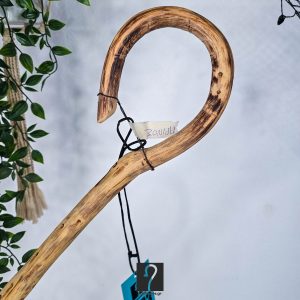 Στιβαρού Τύπου Κρητική Κατσούνα ανθεκτική για κάθε χρήση. Εντυπωσιακή, από ξύλο Πρίνου, ύψος 1,33 μ | ΚΩΔ 041026-ΧΚ03