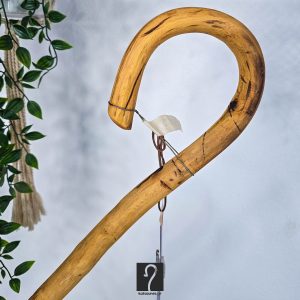 Κρητική κατσούνα ιδανική για κάθε χρήση, από ξύλο Ροδιάς, άγρια υφή,  ύψος 1,24 μ | ΚΩΔ 041026-ΣΤ03