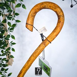 Κρητική Κατσούνα Ιδανική για καθημερινή χρήση και πεζοπορία. Από ξύλο Φουσκιά και ύψος 1,19 μ | ΚΩΔ: 141026-ΤΖ34