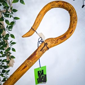 Special Στιβαρού Τύπου Κατσούνα με διπλό αντίθετο και άγριο γύρισμα για κάθε είδους χρήση. Από ξύλο Φουσκιά και ύψος 1,36 μ | ΚΩΔ: 141026-ΤΖ18